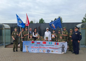 От моря до моря. И помнит мир спасенный.